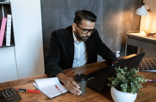entrepreneur_working_01