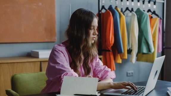entrepreneur_working_03