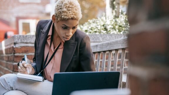 entrepreneur_working_04