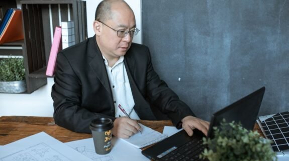entrepreneur_working_05